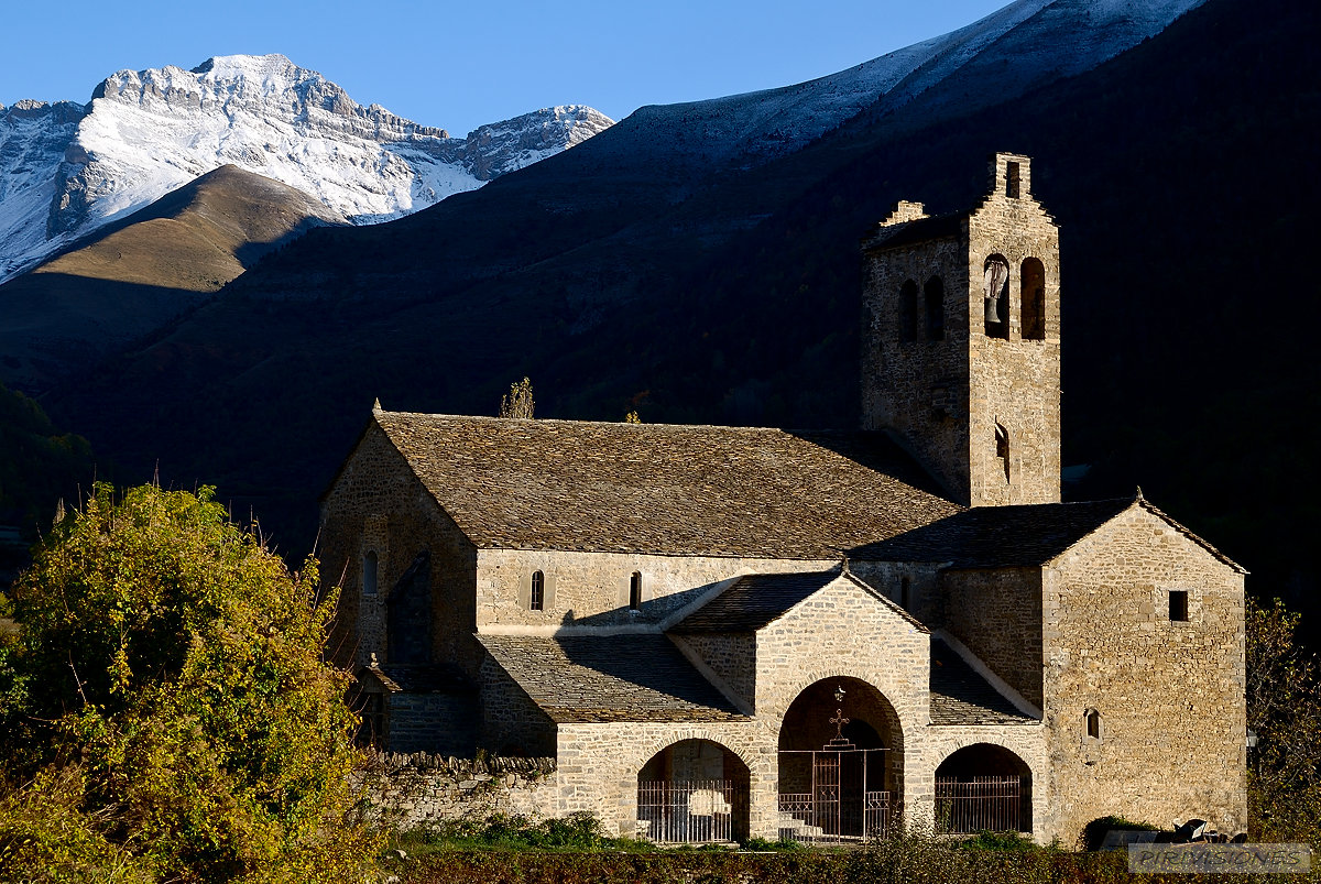pirivisiones; Aragón; Arquitectura; Austeridad; Barranco del Sorrosal; Contundencia; Cuenca del Río Ara; Cuenca del Río Cinca; España; Formato horizontal; Huesca; Iglesia de San Miguel de Linás d