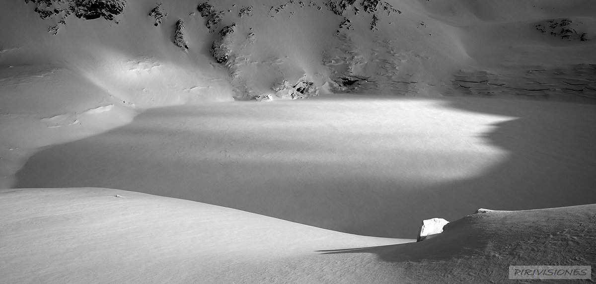 pirivisiones; Montaña; Pirineos; Pyrenées; Esqui de montaña; Francia; Haute Garonne; Midi-Pyrénées; Oô; Val d´Astau; Valée d´Oô; Vallée de Luchon; Blanco y Negro; Inquietud; Lac du Portillo