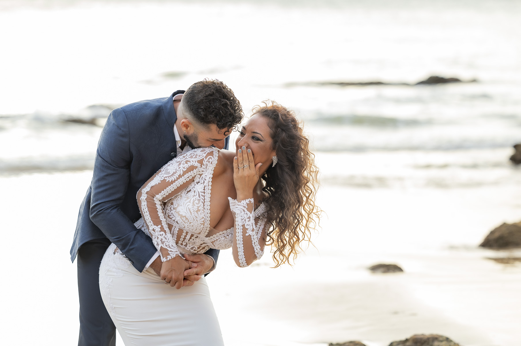 Sesión Postboda de Mari y Víctor en Cala de Roche. Foto Alba 07/10/2022
