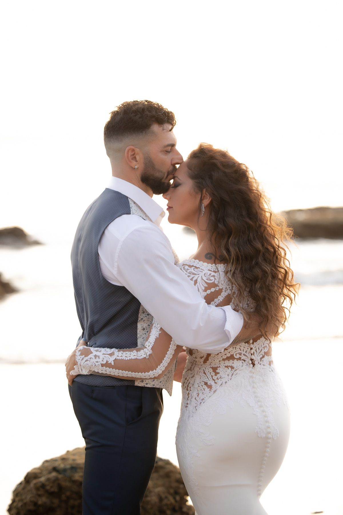 Sesión Postboda de Mari y Víctor en Cala de Roche. Foto Alba 07/10/2022
