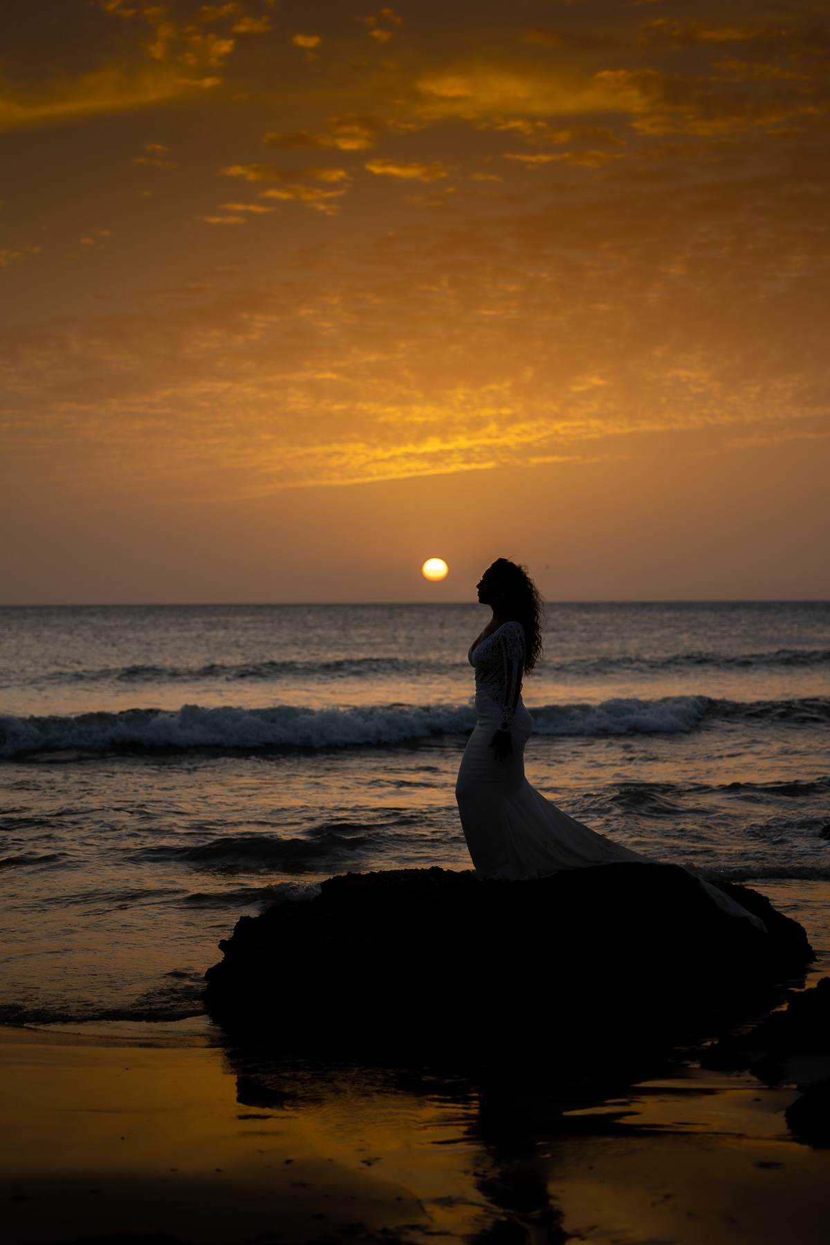 Sesión Postboda de Mari y Víctor en Cala de Roche. Foto Alba 07/10/2022