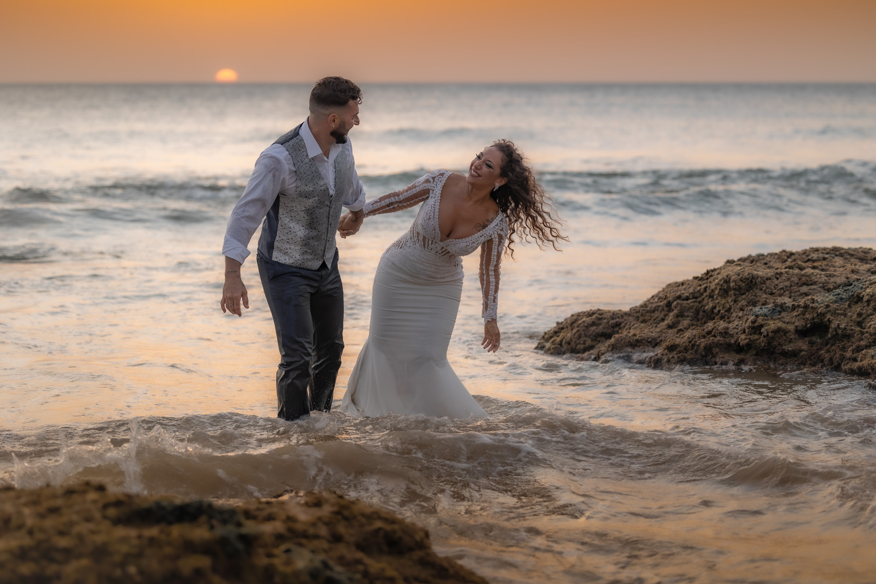 Sesión Postboda de Mari y Víctor en Cala de Roche. Foto Alba 07/10/2022