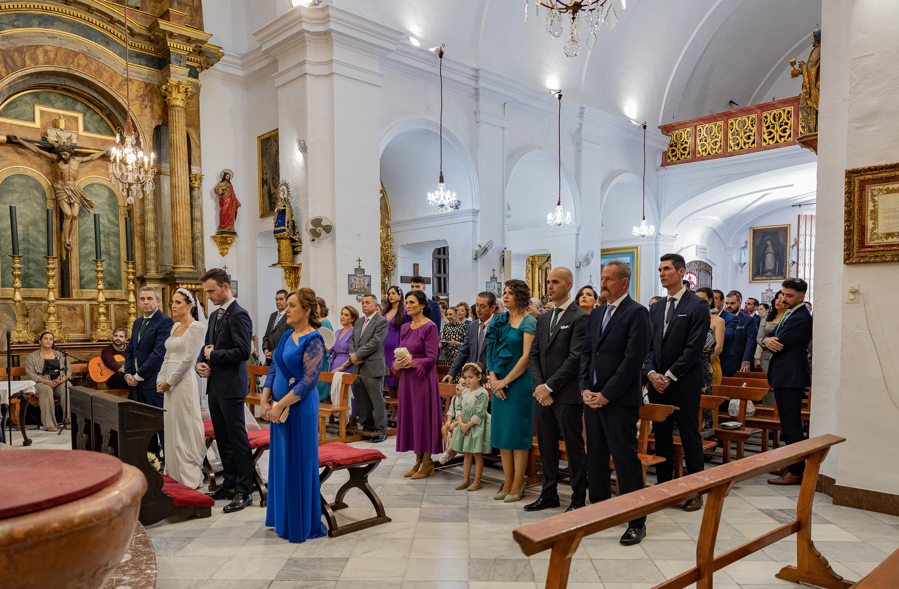 Preciosa Boda de Otoño en Villaverde del Río: El Evento de Rosario y Jesús