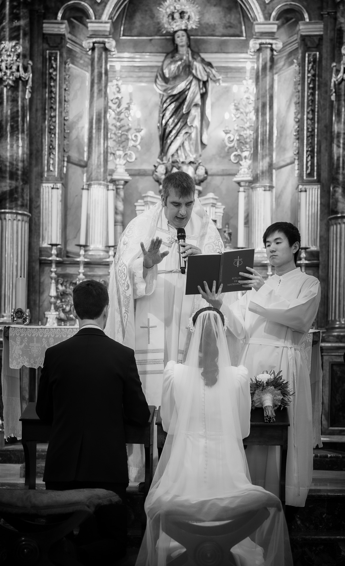Preciosa Boda de Otoño en Villaverde del Río: El Evento de Rosario y Jesús