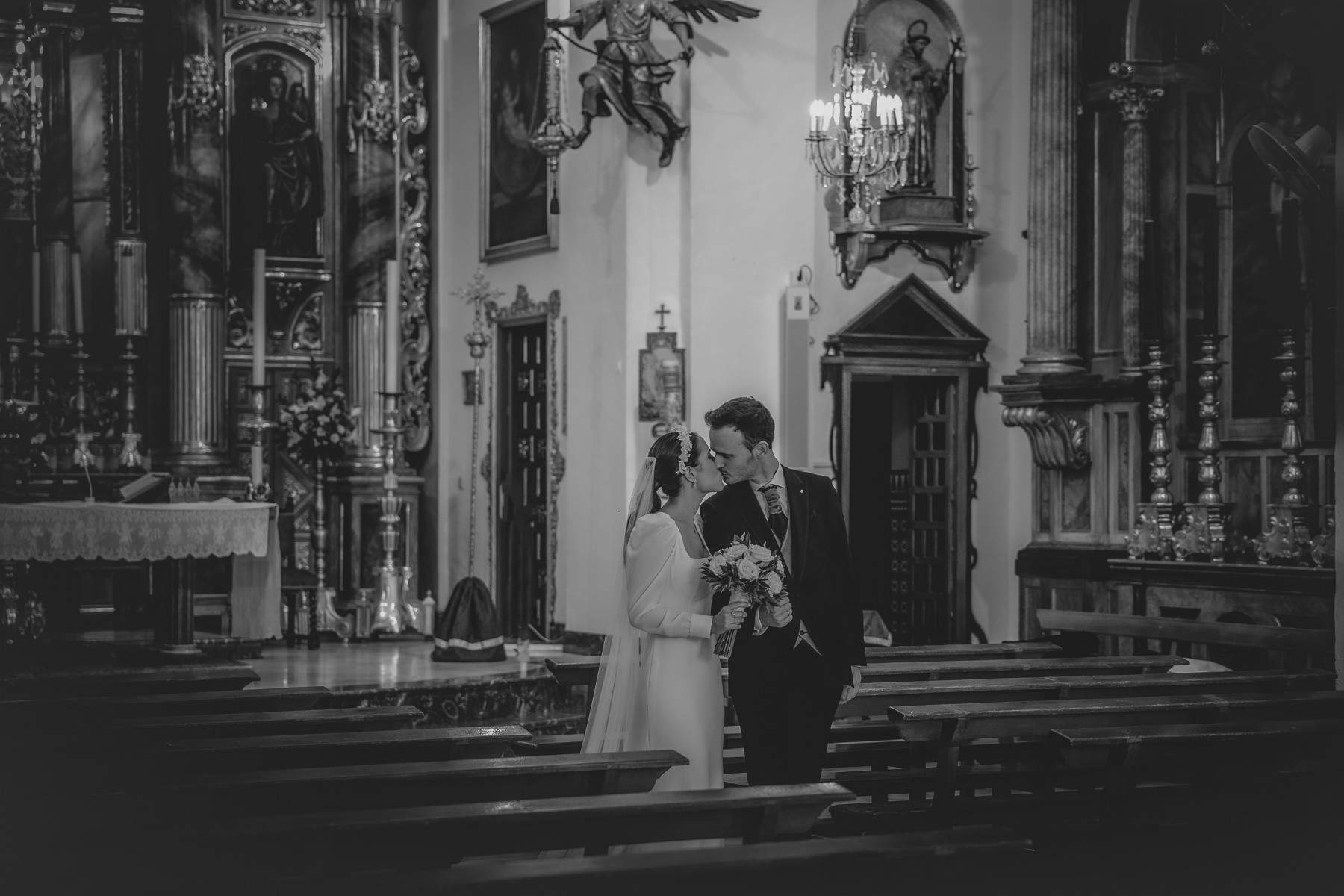 Preciosa Boda de Otoño en Villaverde del Río: El Evento de Rosario y Jesús