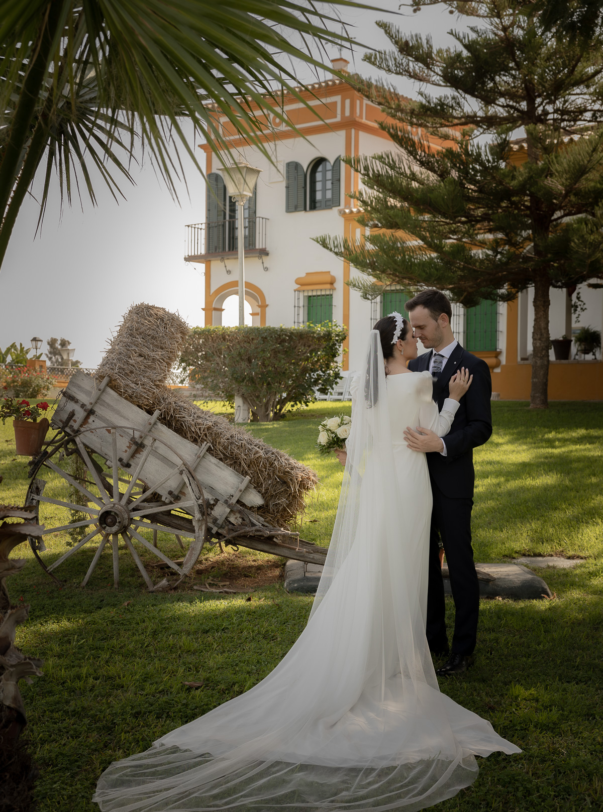 Preciosa Boda de Otoño en Villaverde del Río: El Evento de Rosario y Jesús