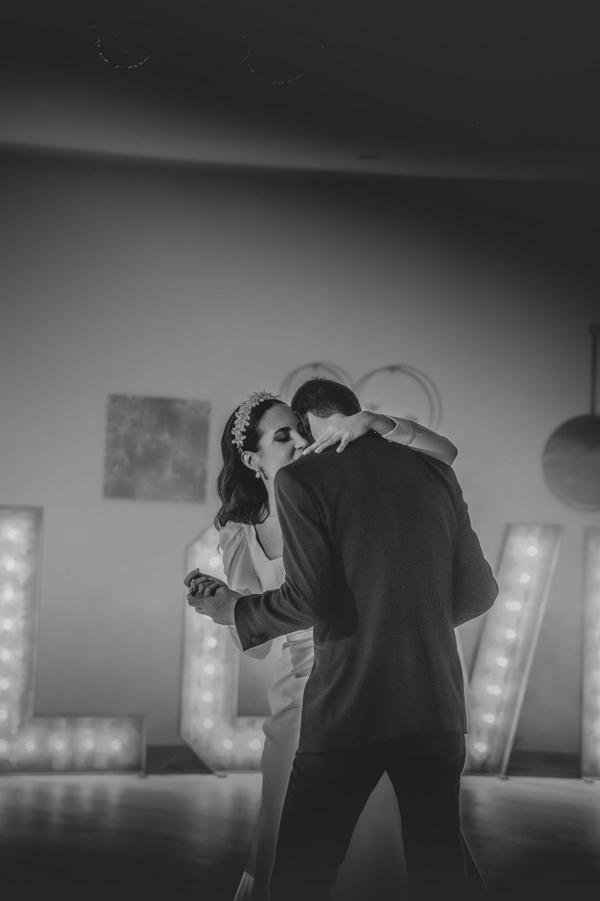 Preciosa Boda de Otoño en Villaverde del Río: El Evento de Rosario y Jesús