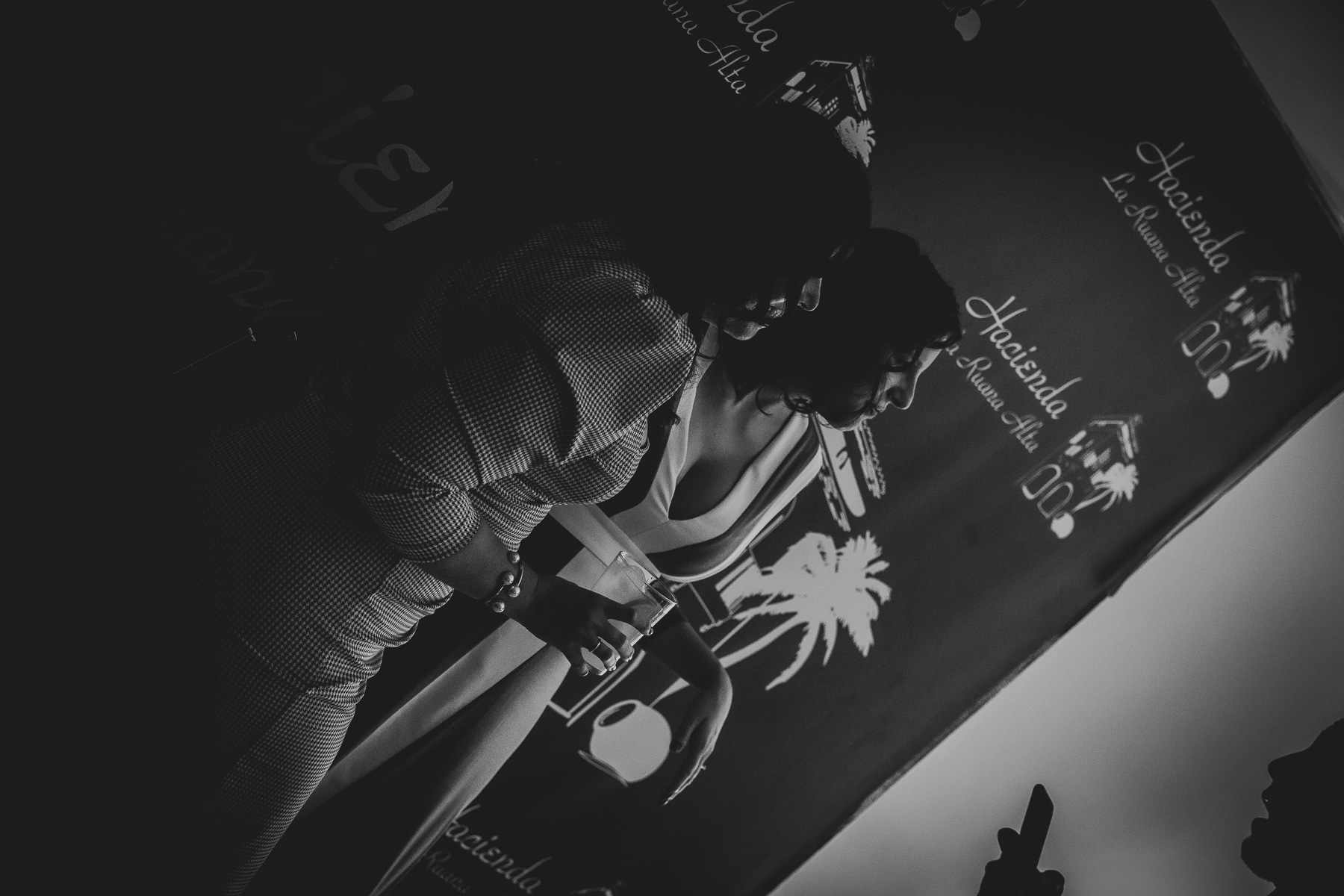 Preciosa Boda de Otoño en Villaverde del Río: El Evento de Rosario y Jesús