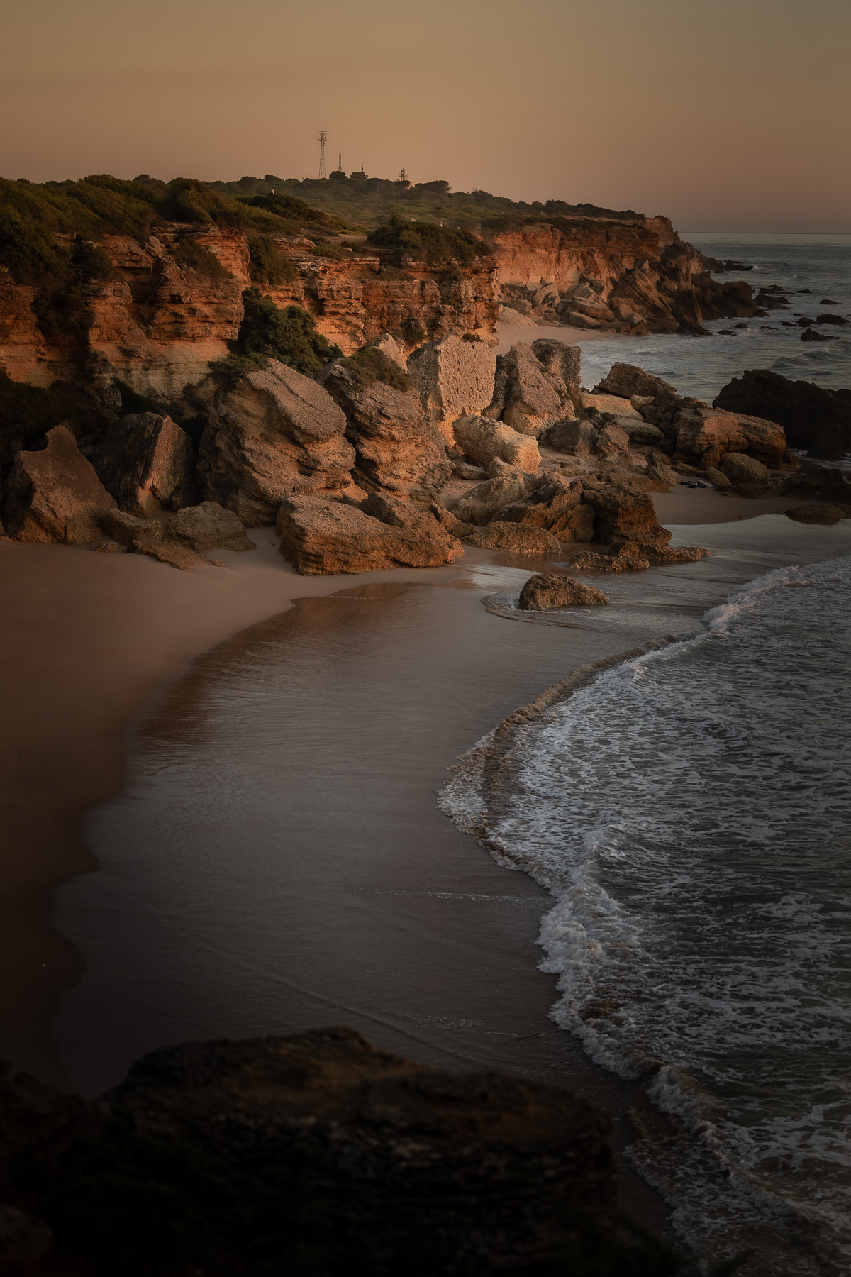 Postboda en las Playas de Conil: Descubriendo Las Calas de Roche