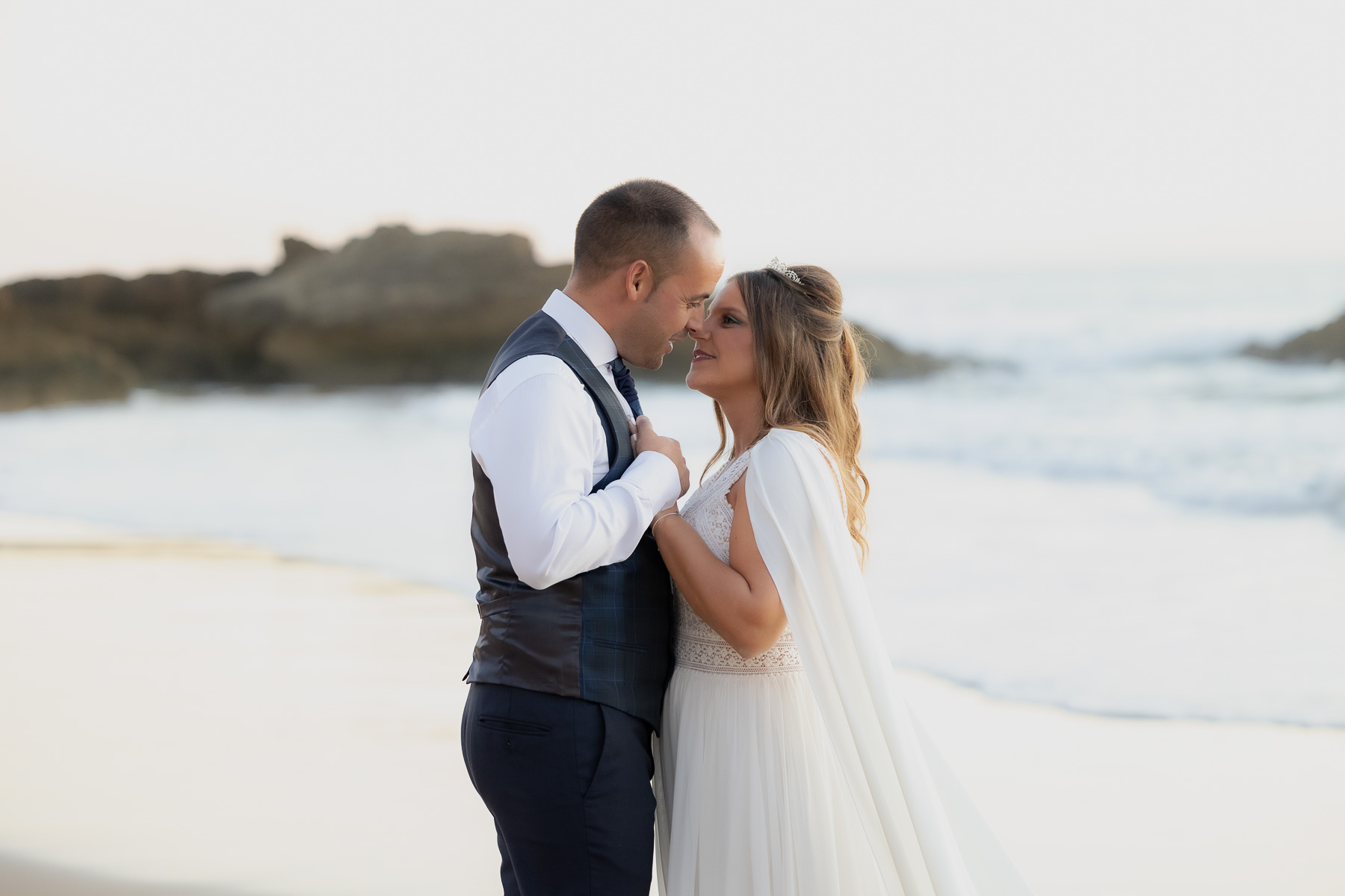 Postboda en las Playas de Conil: Descubriendo Las Calas de Roche