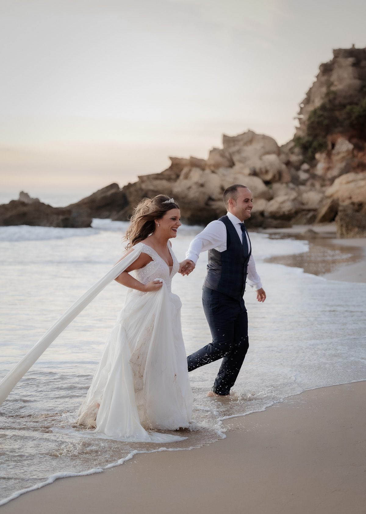 Postboda en las Playas de Conil: Descubriendo Las Calas de Roche