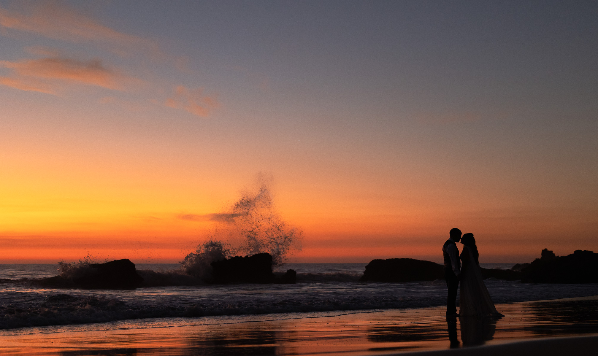 Postboda en las Playas de Conil: Descubriendo Las Calas de Roche