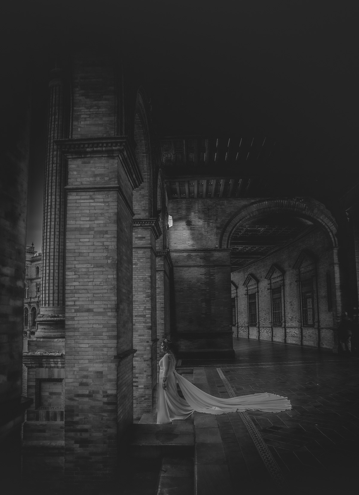 Post Boda de Marina y José en la Plaza de España de Sevilla. © Foto Aba 2022