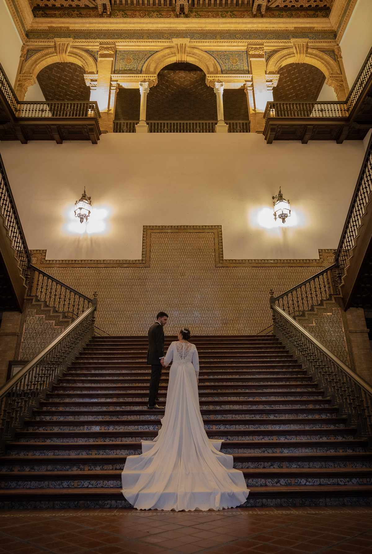 Post Boda de Marina y José en la Plaza de España de Sevilla. © Foto Aba 2022