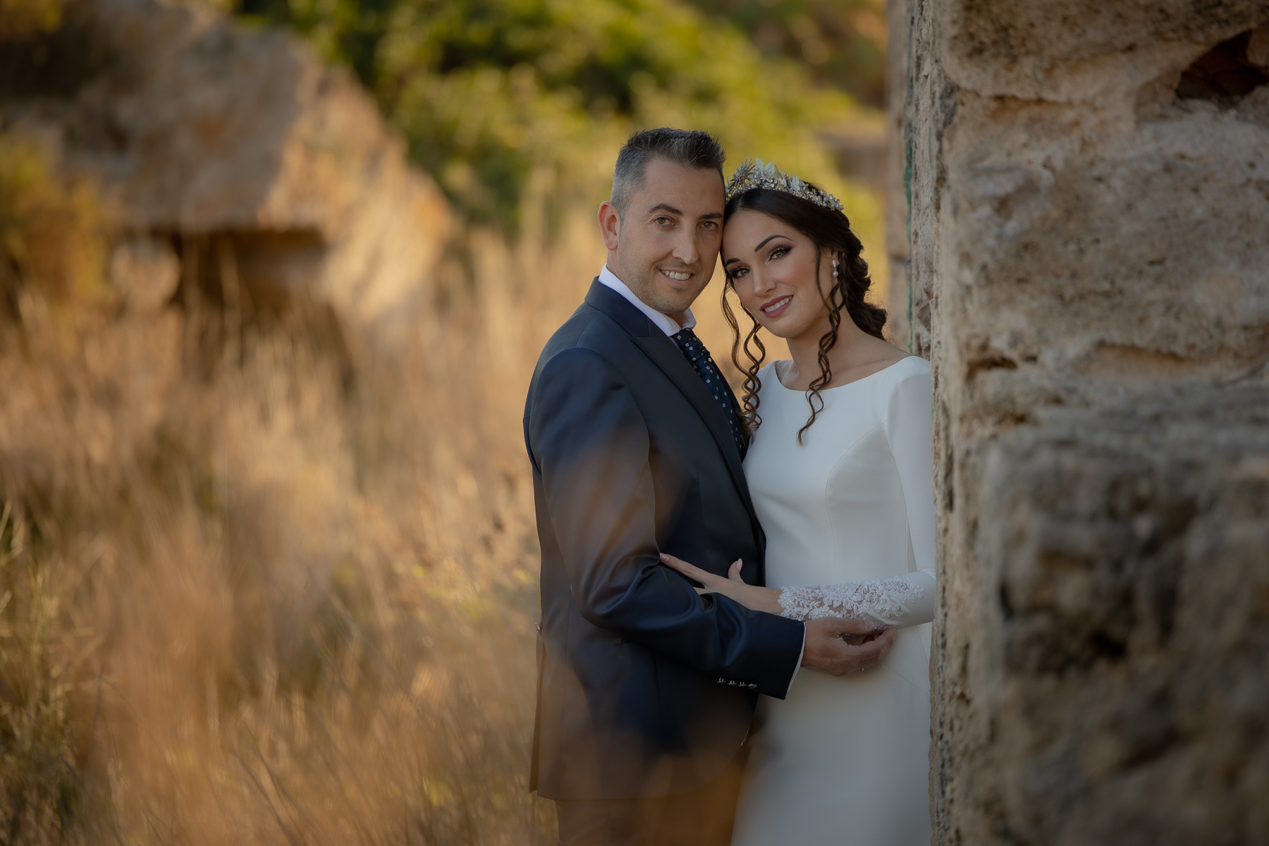 Post Boda en la Playa de la Muralla con Saray e Israel: Un Reportaje Inolvidable. ©Foto Alba 2022
