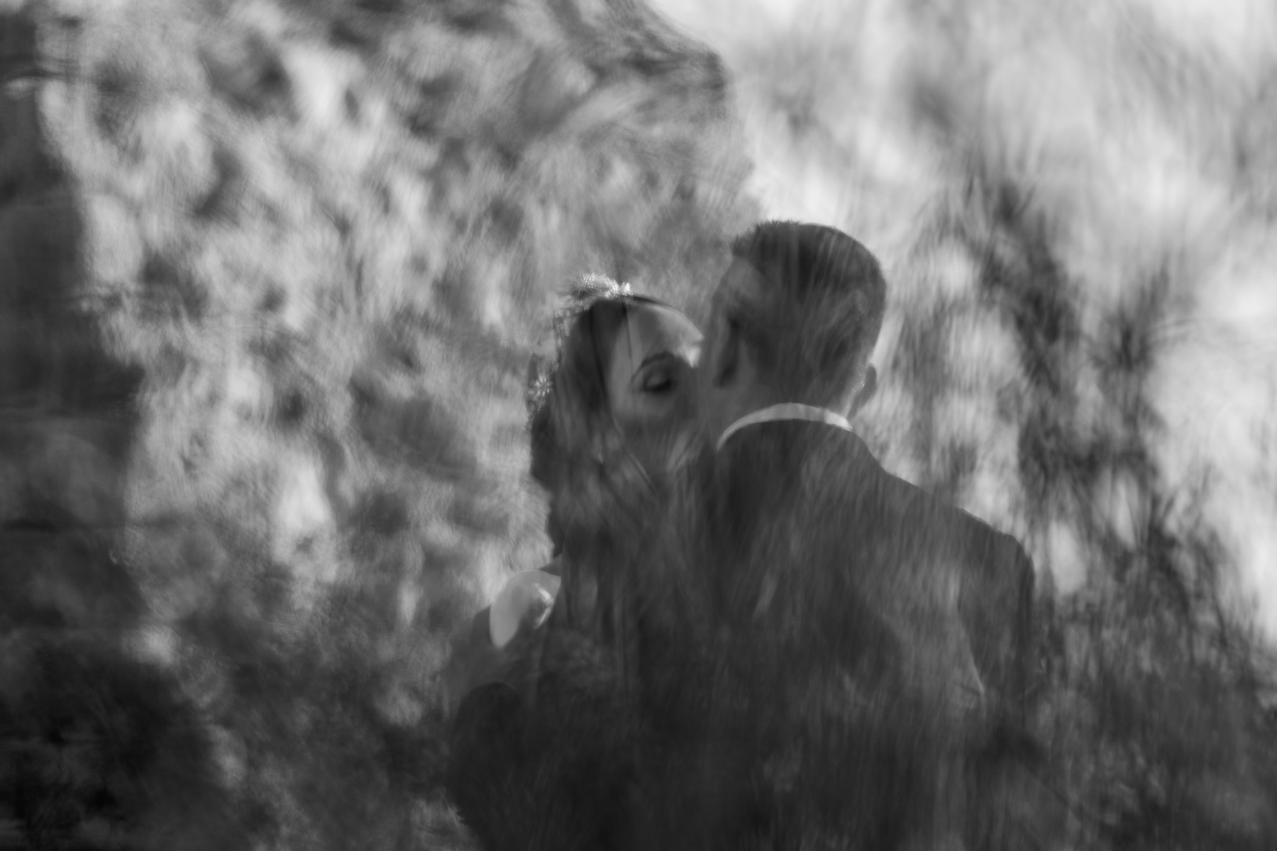 Post Boda en la Playa de la Muralla con Saray e Israel: Un Reportaje Inolvidable. ©Foto Alba 2022