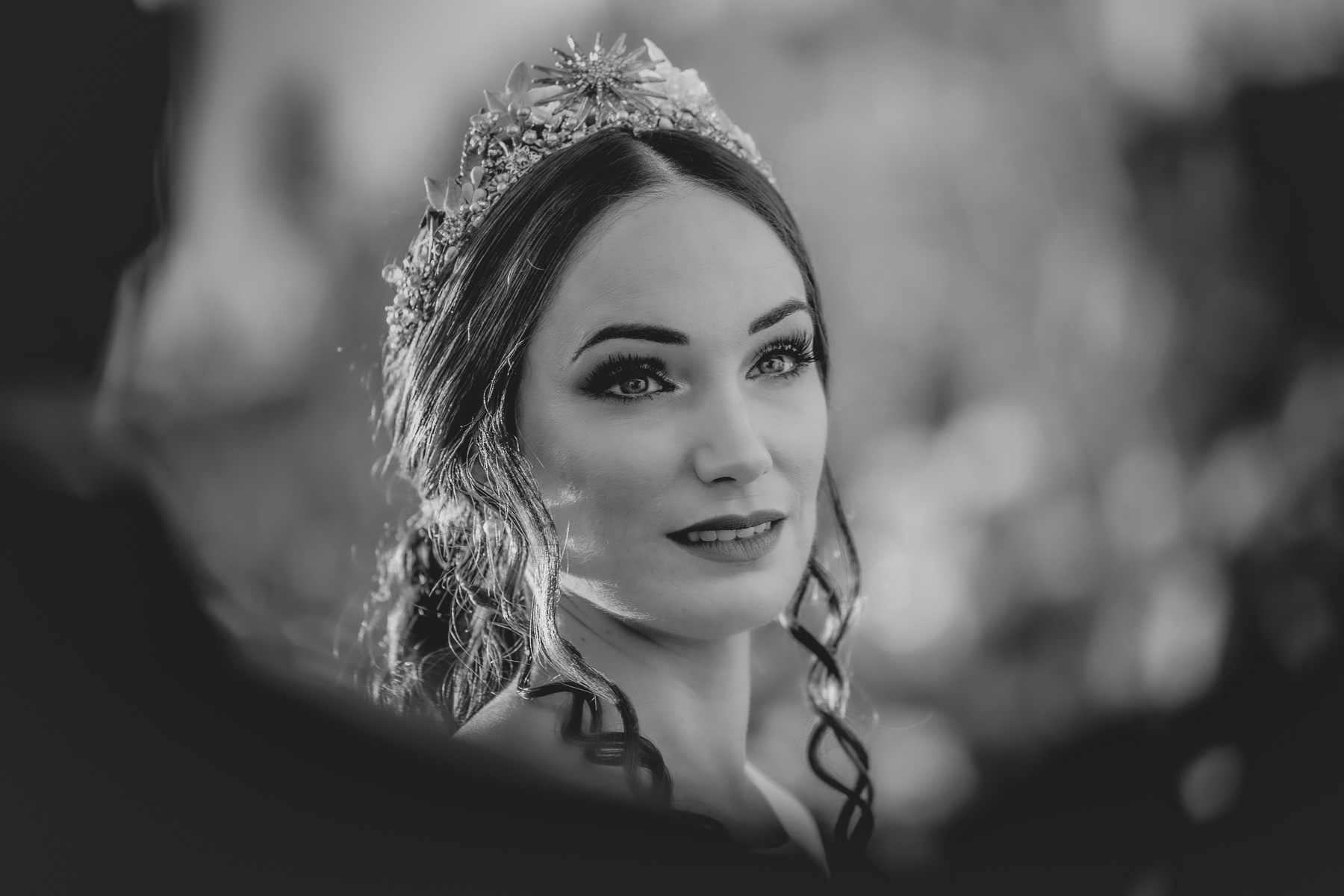 Post Boda en la Playa de la Muralla con Saray e Israel: Un Reportaje Inolvidable. ©Foto Alba 2022