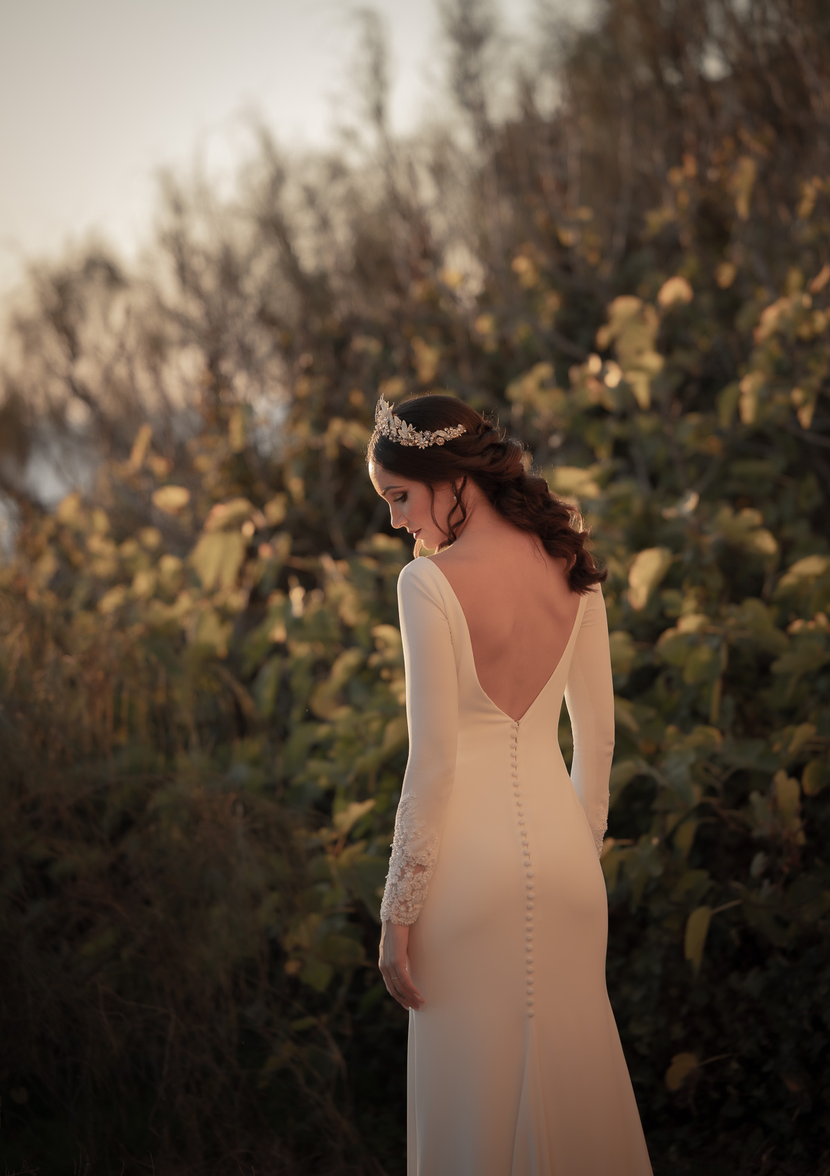 Post Boda en la Playa de la Muralla con Saray e Israel: Un Reportaje Inolvidable. ©Foto Alba 2022