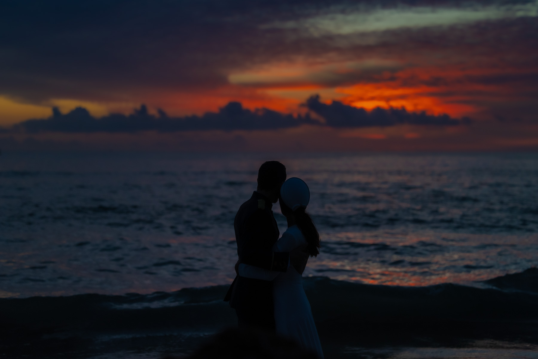 Postboda de Lola y Manuel en la playa de la Muralla, El Puerto de Santa María. © 2022 Foto Alba