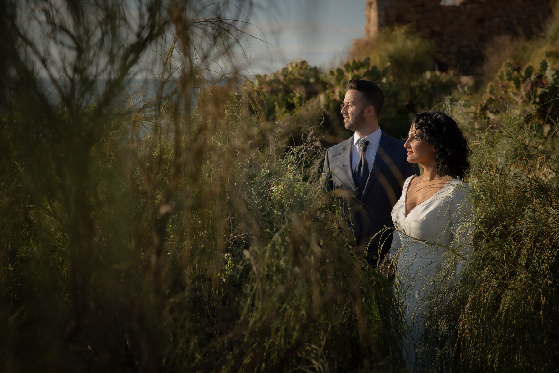 Sesión Post Boda en la Playa de la Muralla. Mª Paz y Borja. © 2023 Foto Alba