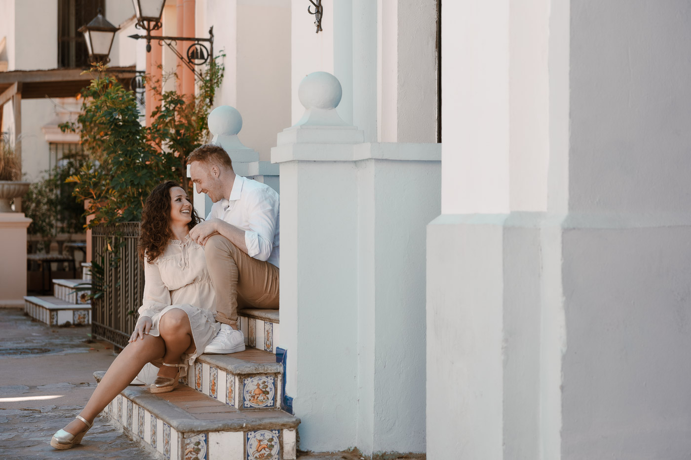 Pareja de novios durante su sesión Peboda en Puerto Sherry,  El Puerto de Santa María, Cádiz
