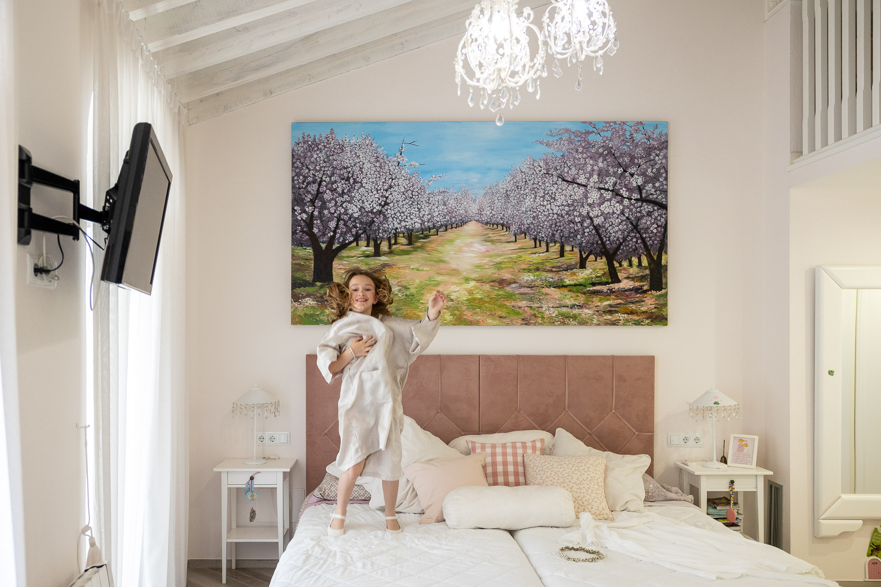 María José preparándose para su Primera Comunión, Ubrique (Cádiz)