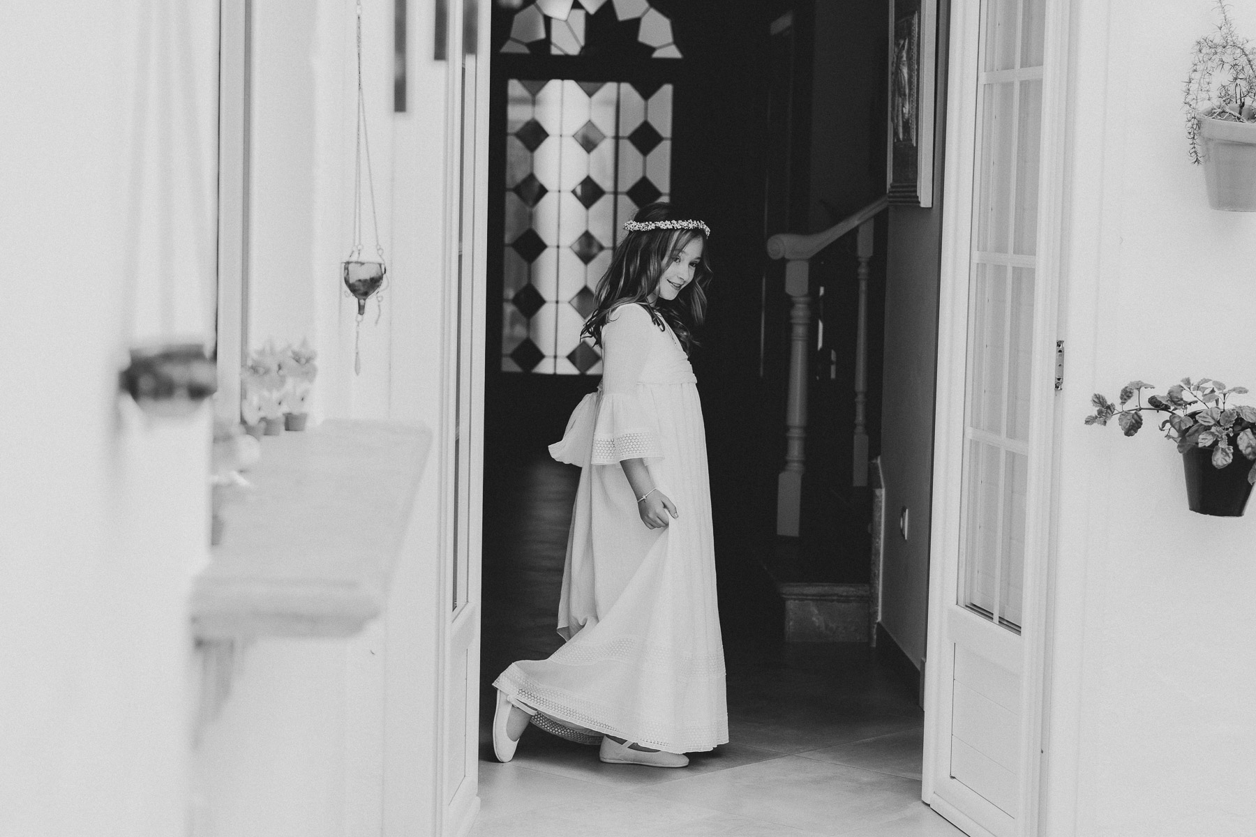 María José preparándose para su Primera Comunión, Ubrique (Cádiz)