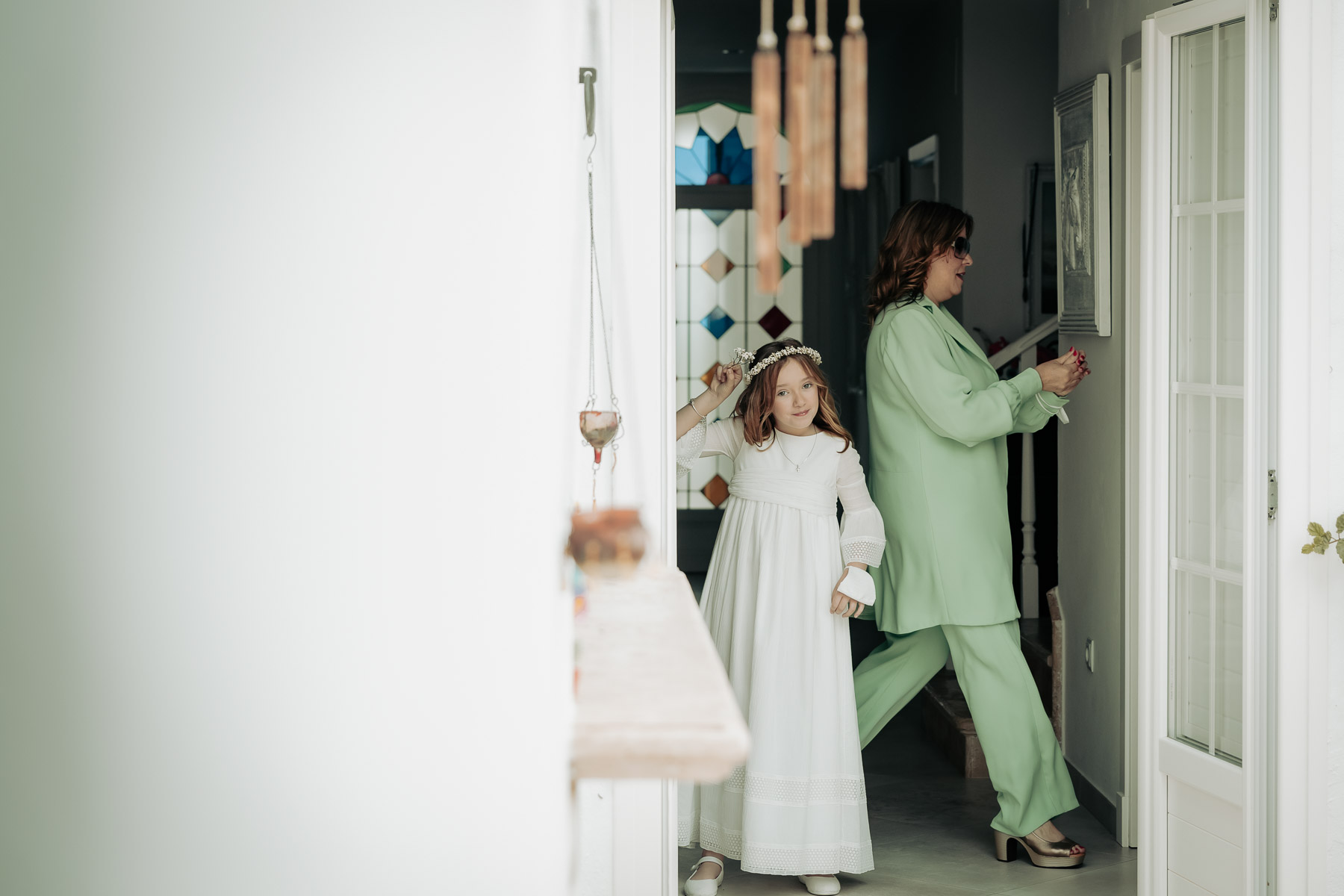 María José preparándose para su Primera Comunión, Ubrique (Cádiz)