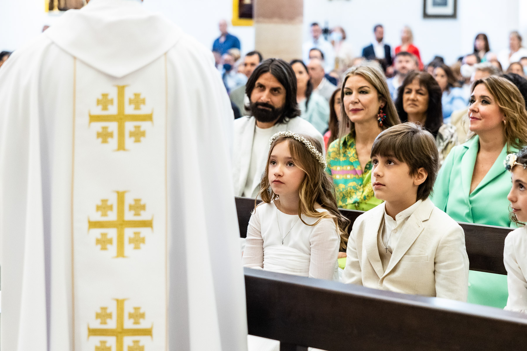 Primera Comunión de María José. Interior de la iglesia de Ubrique (Cádiz)