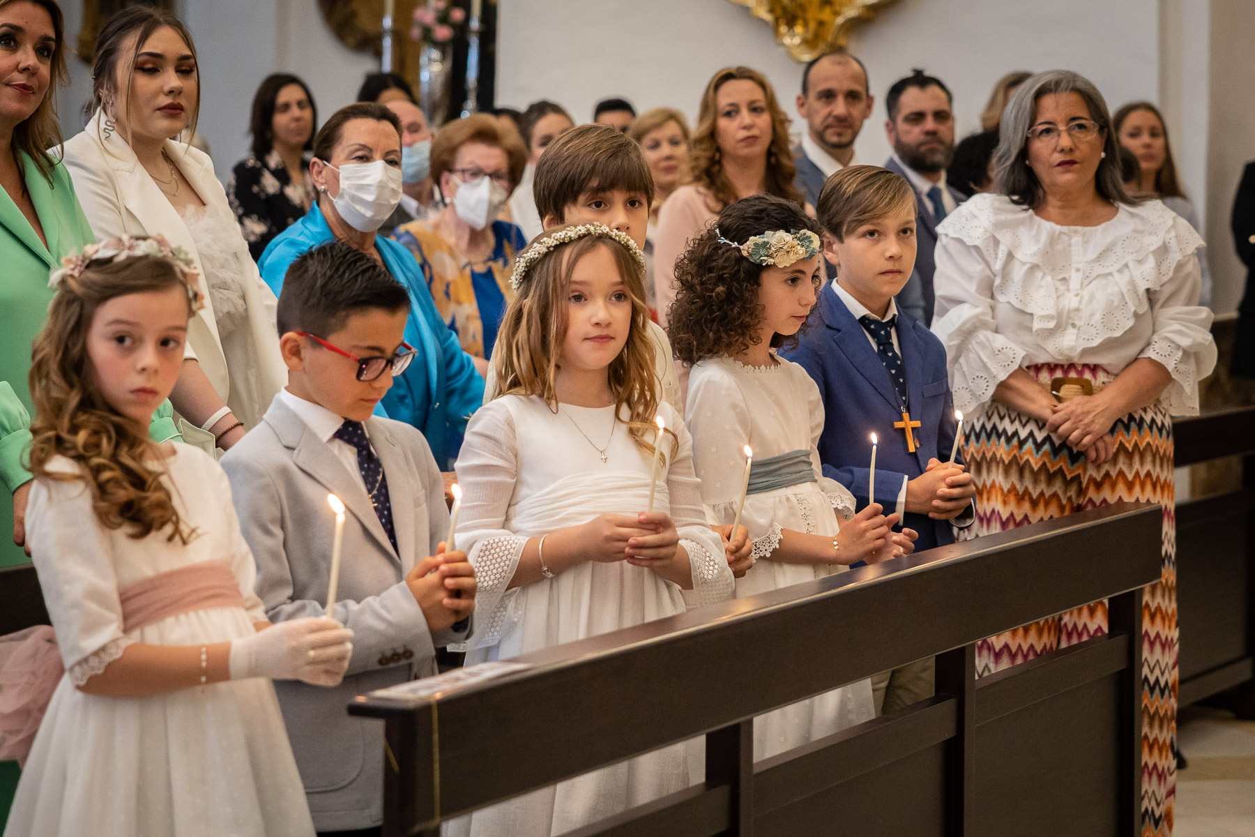 Primera Comunión de María José. Interior de la iglesia de Ubrique (Cádiz)