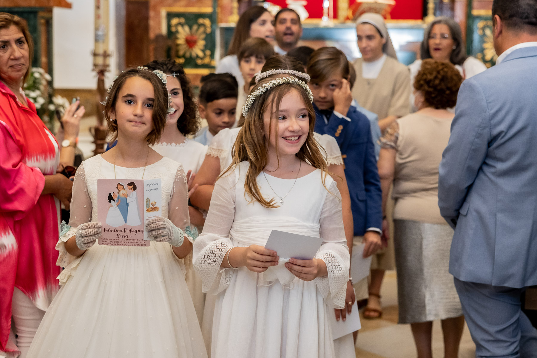 Primera Comunión de María José. Interior de la iglesia de Ubrique (Cádiz)