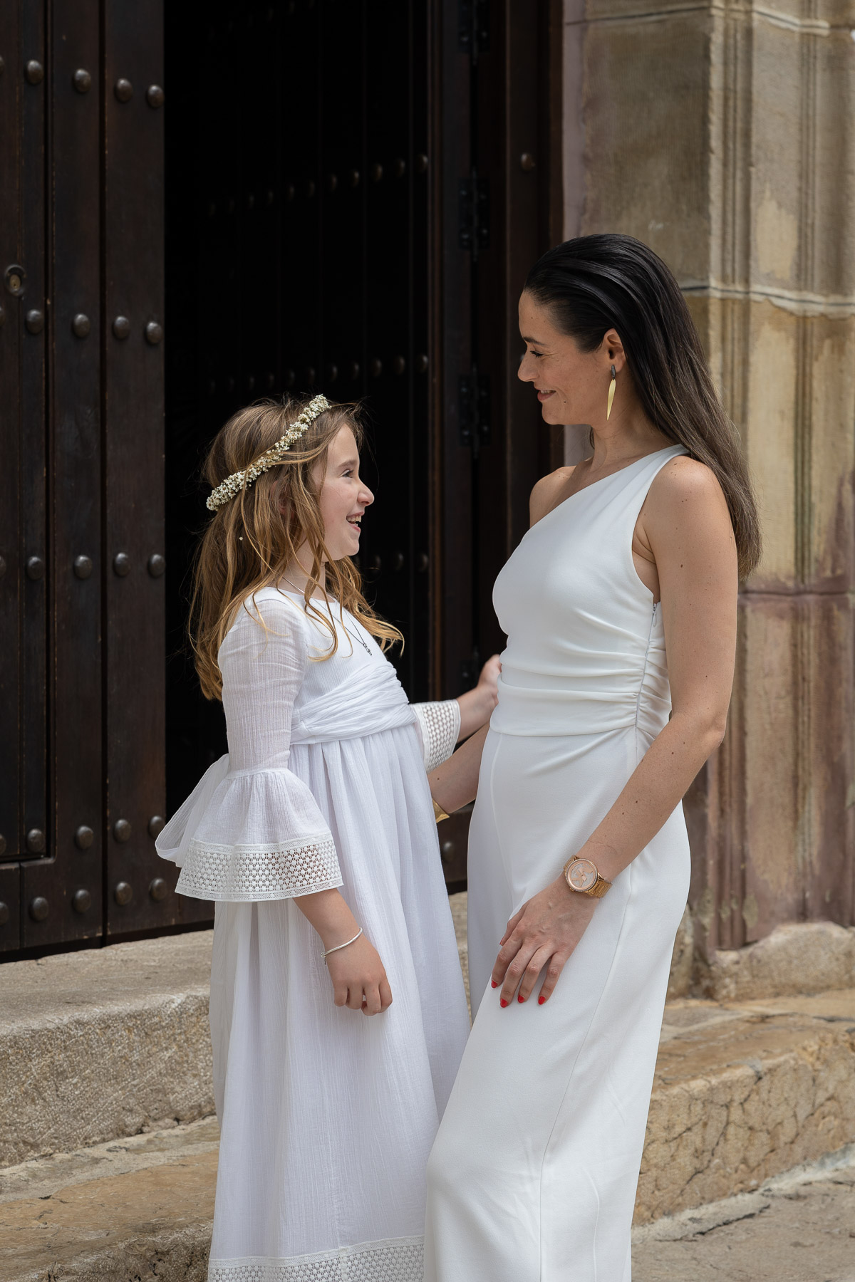 María José en el día de su primera comunión junto a su tia.