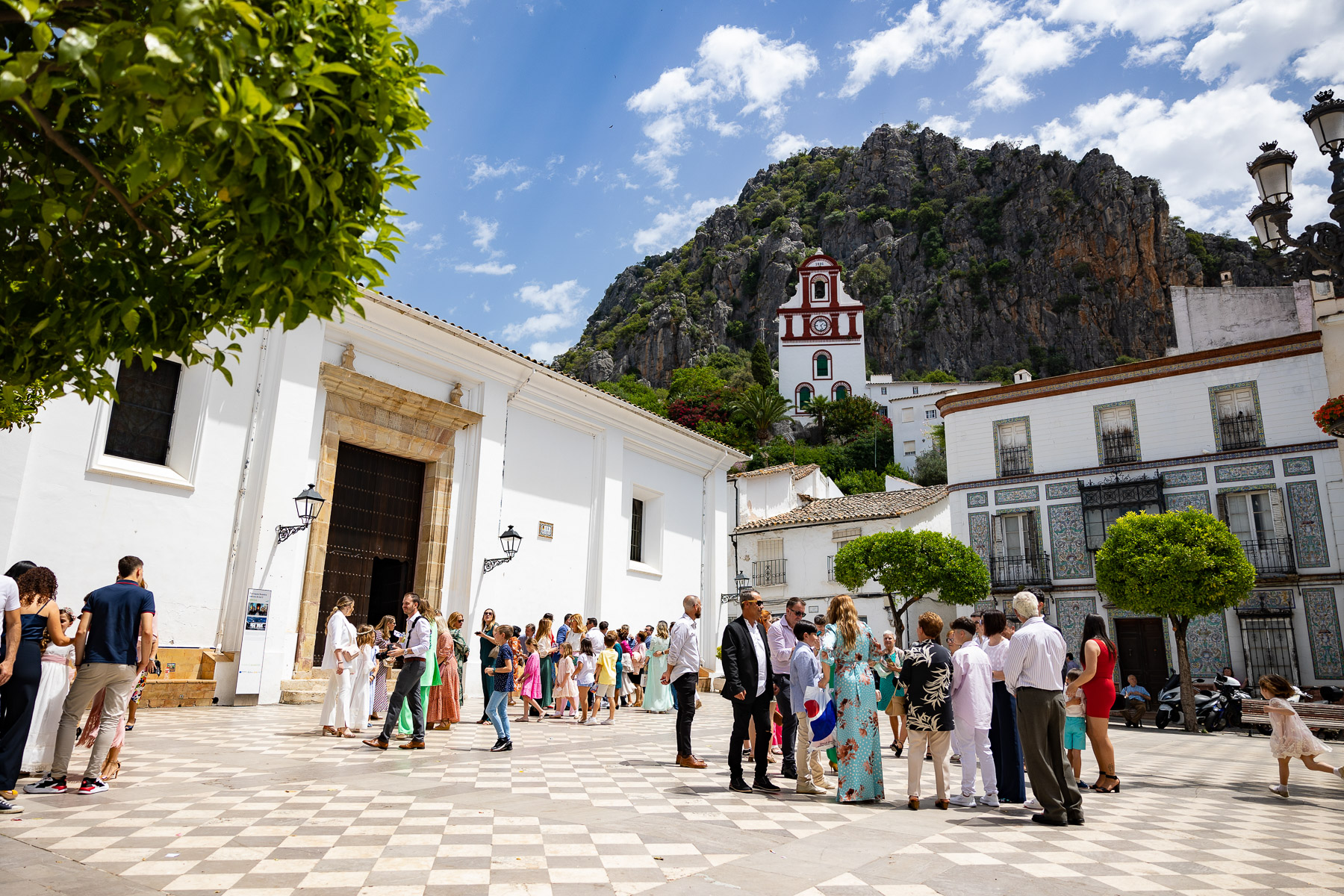 Vista panorámica de la iglesia Nuestra Señora de la o, Ubrique, Cádiz.