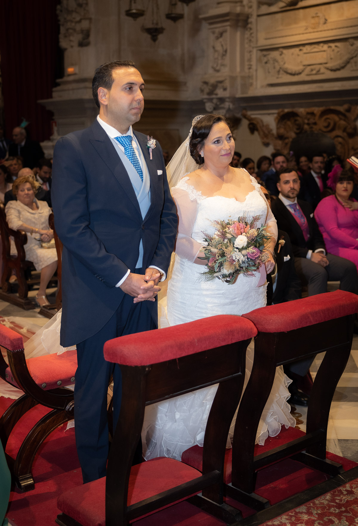 Ara y Mnauel juntos en el Altar Mayor de la Catedral de Sevilla
