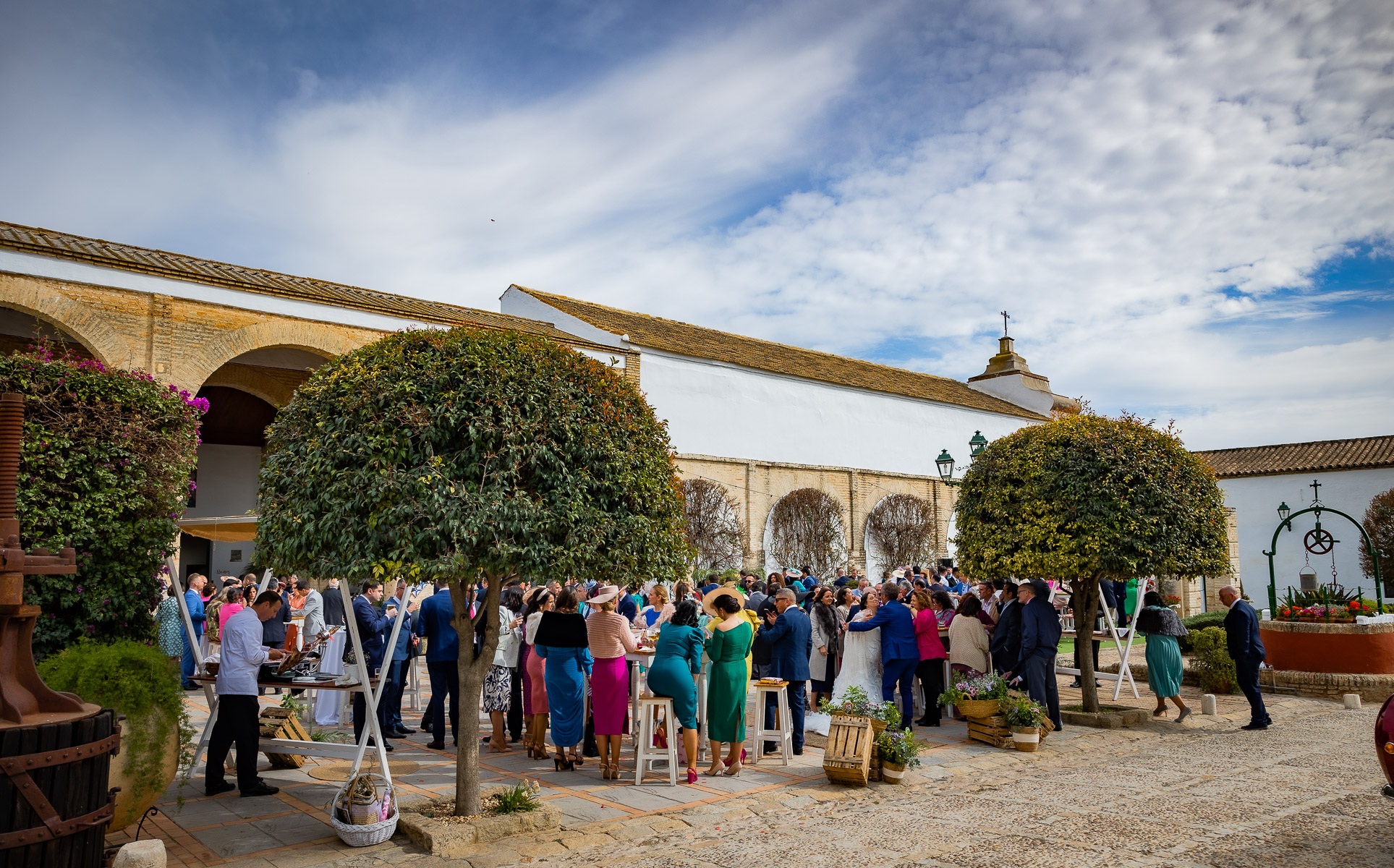 Celebración de la boda de Ara y Manuel en Hacienda Torre de Arcas, Bollullo de la Mitación, Sevilla