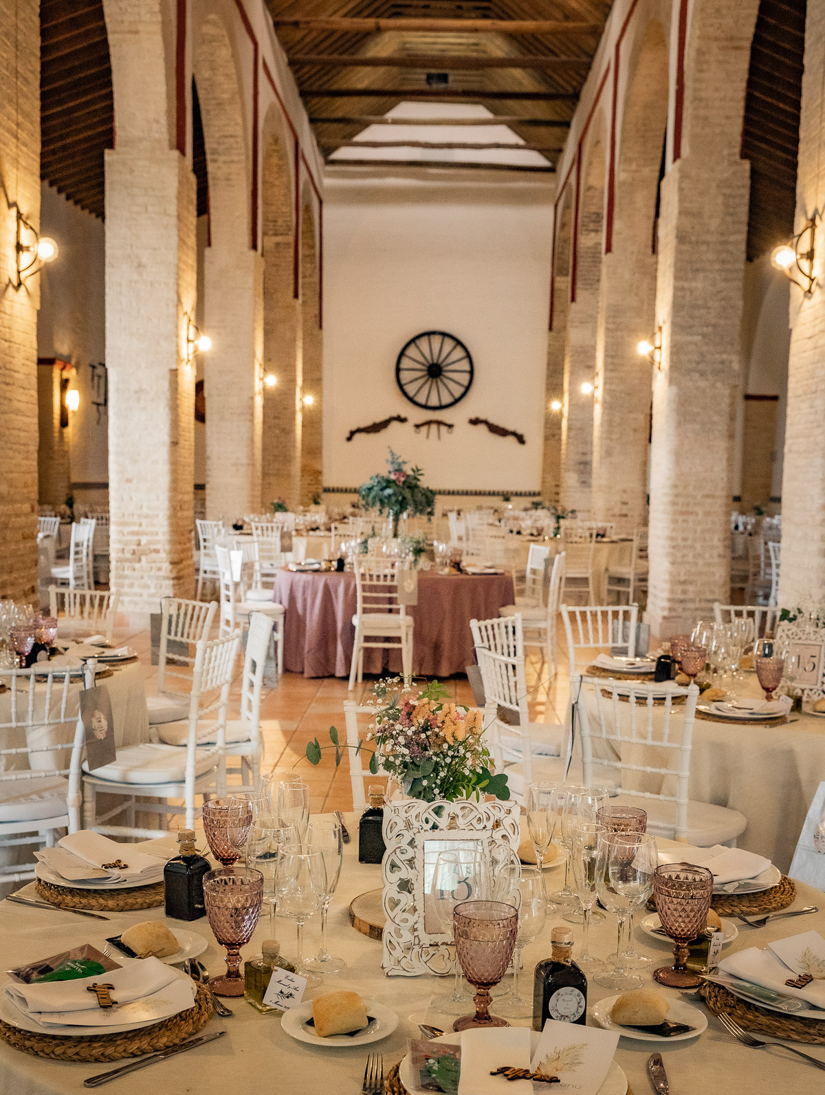 Celebración de la boda de Ara y Manuel en Hacienda Torre de Arcas, Bollullo de la Mitación, Sevilla