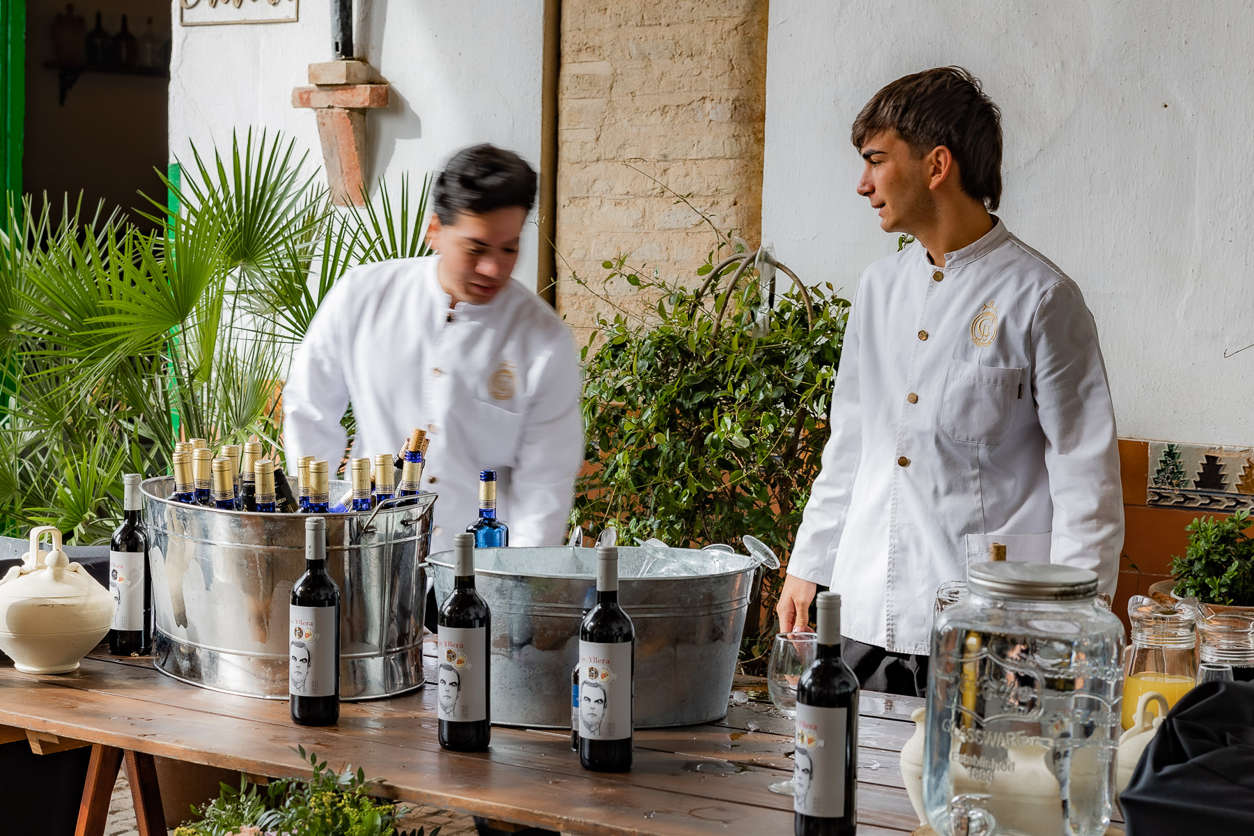 Celebración de la boda de Ara y Manuel en Hacienda Torre de Arcas, Bollullo de la Mitación, Sevilla