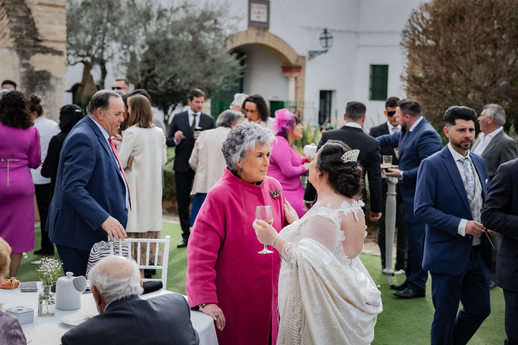 Celebración de la boda de Ara y Manuel en Hacienda Torre de Arcas, Bollullo de la Mitación, Sevilla