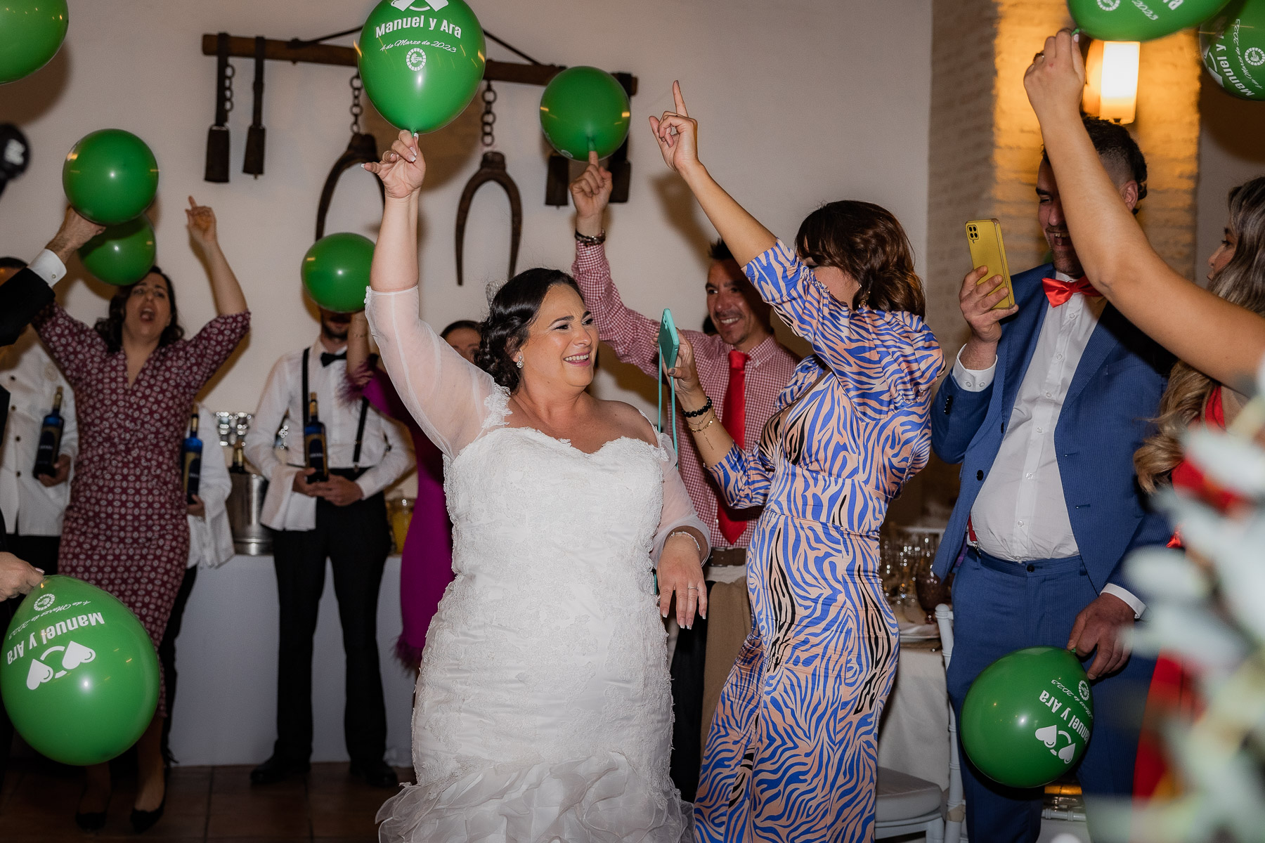Celebración de la boda de Ara y Manuel en Hacienda Torre de Arcas, Bollullo de la Mitación, Sevilla