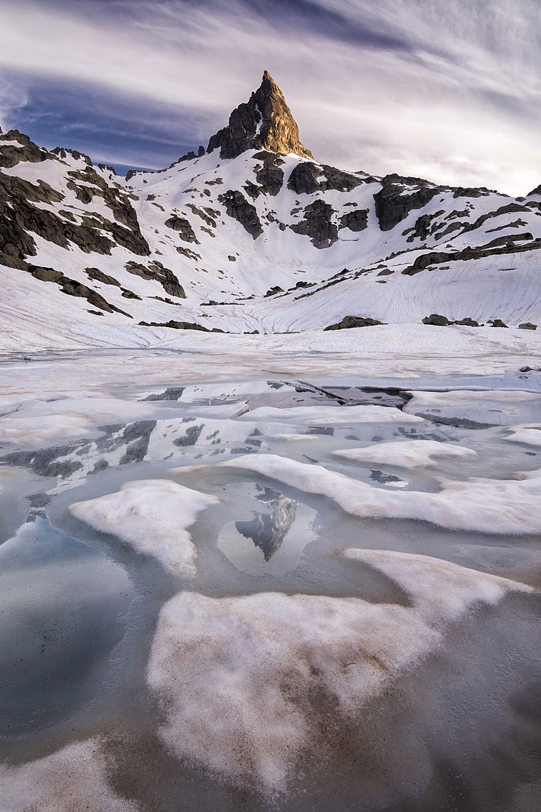 El colmillo, Pyrénées.