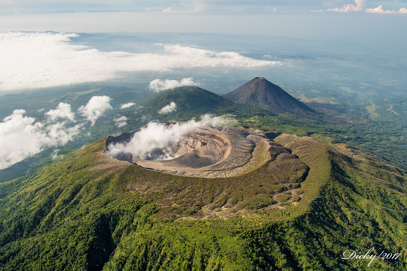 Volcan de Santa Ana, Volcan de Izalco
