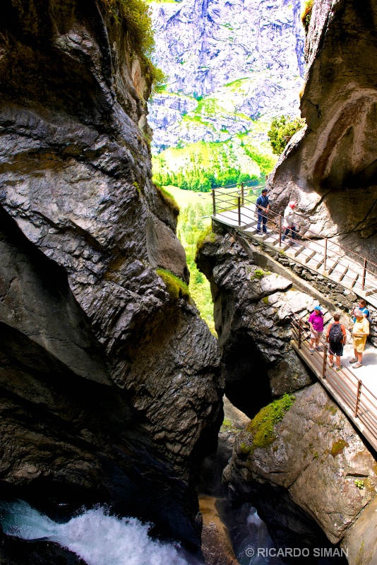 La cascada Trummelbach, suiza