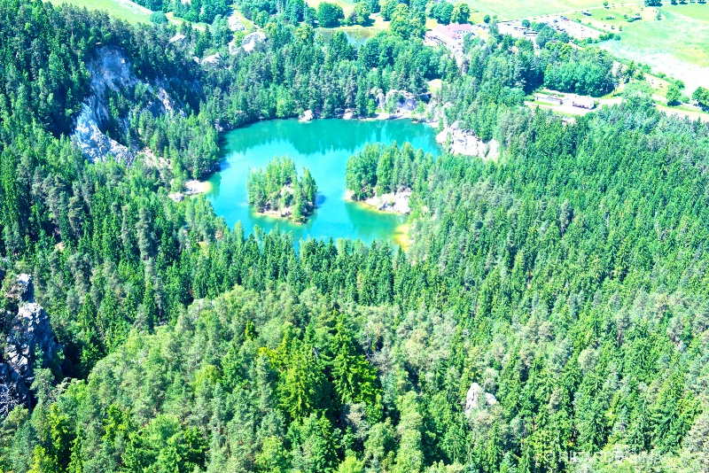 Laguna en Bosque de Slavkov