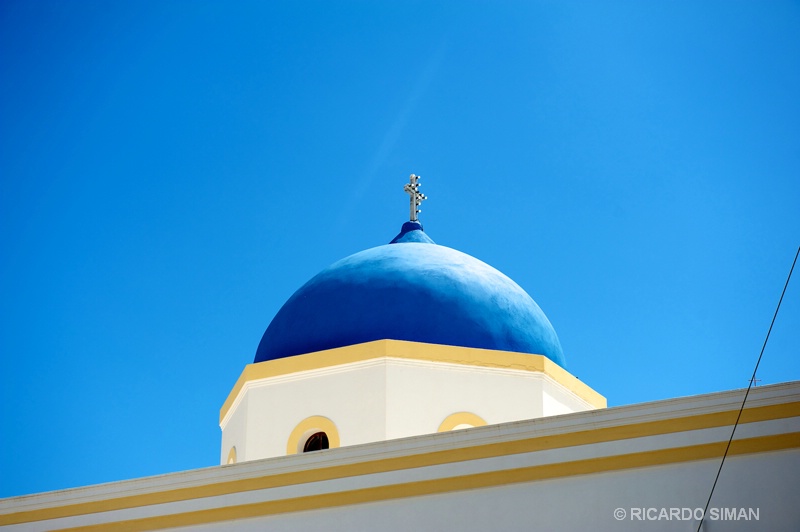 Cúpula en Santorini, Grecia.