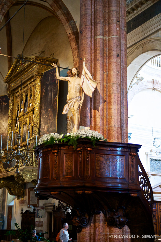 Pulpito en Catedral de Verona
